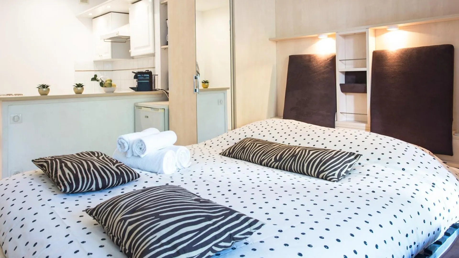 Cosy Studio - Residence Front De Mer - Menton 0*,  France