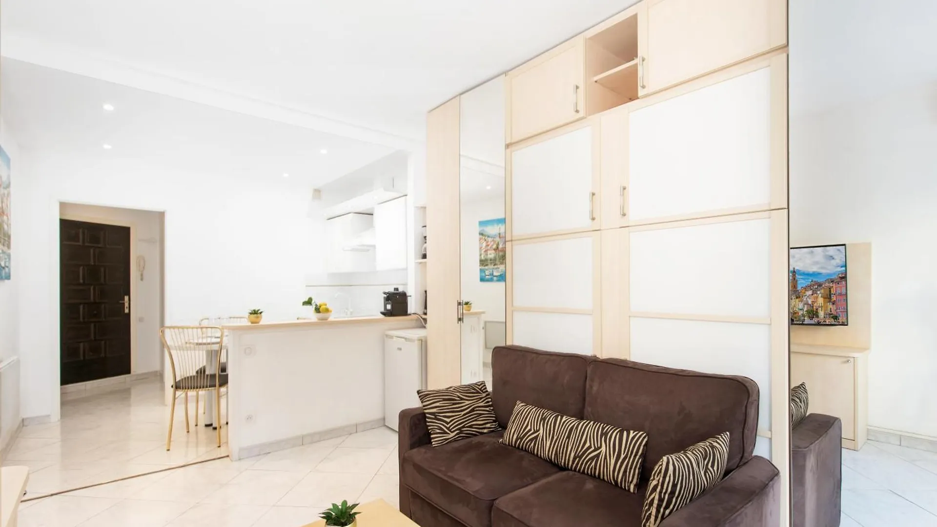 Cosy Studio - Residence Front De Mer - Menton Apartment